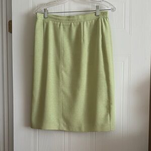 Green Knee-Length Pencil Skirt for Casual Wear